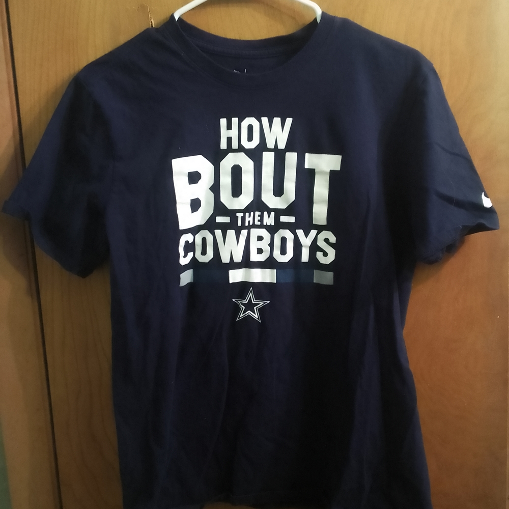 Woman's NFL Team Apparel The Nike Tee How Bout Them Cowboys Size Medium 18" X 25